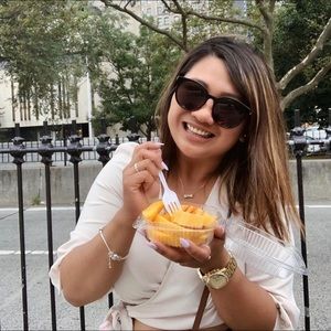 Meet your Posher, Alyssa